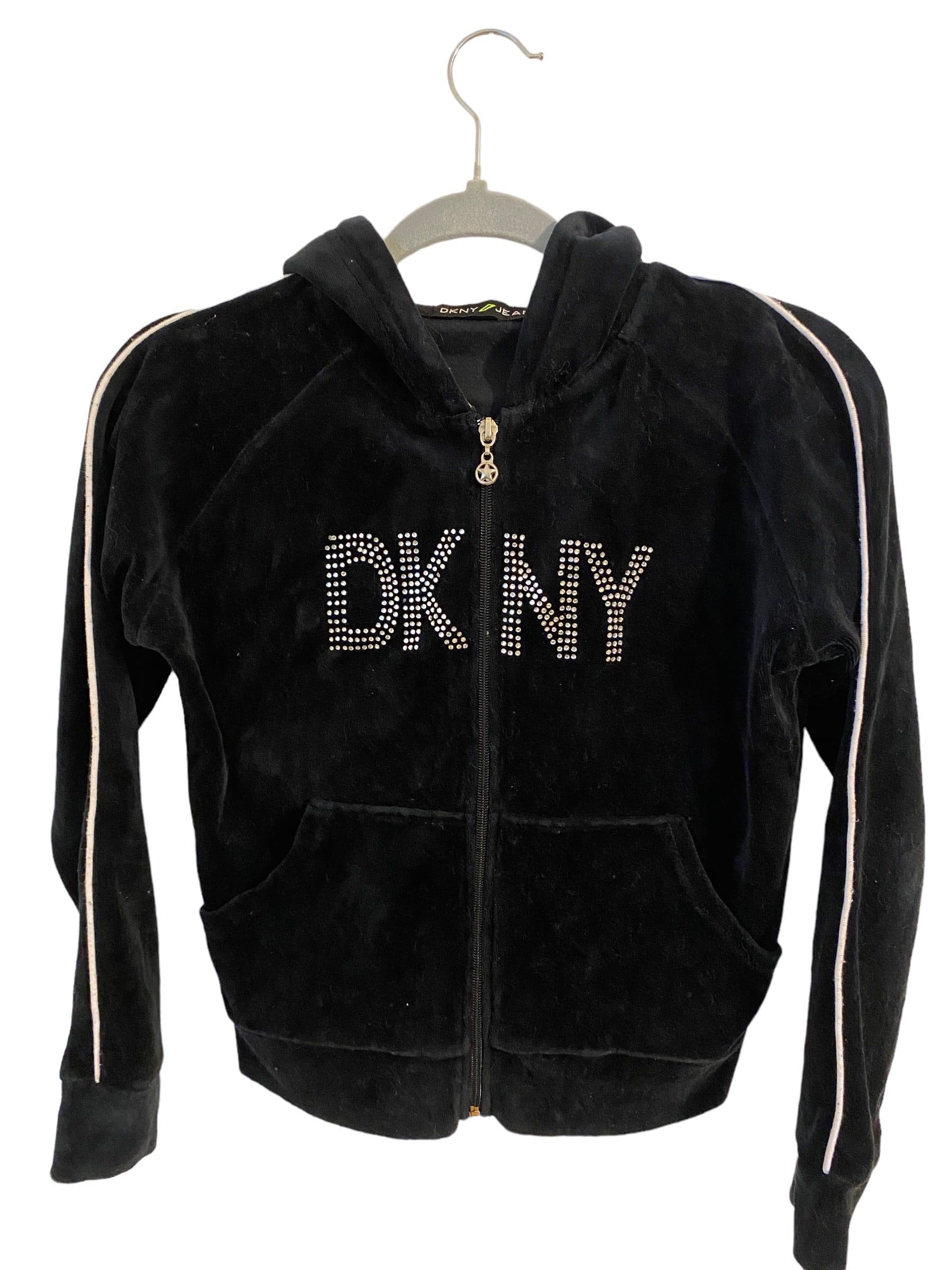 Campera negra de gamuza