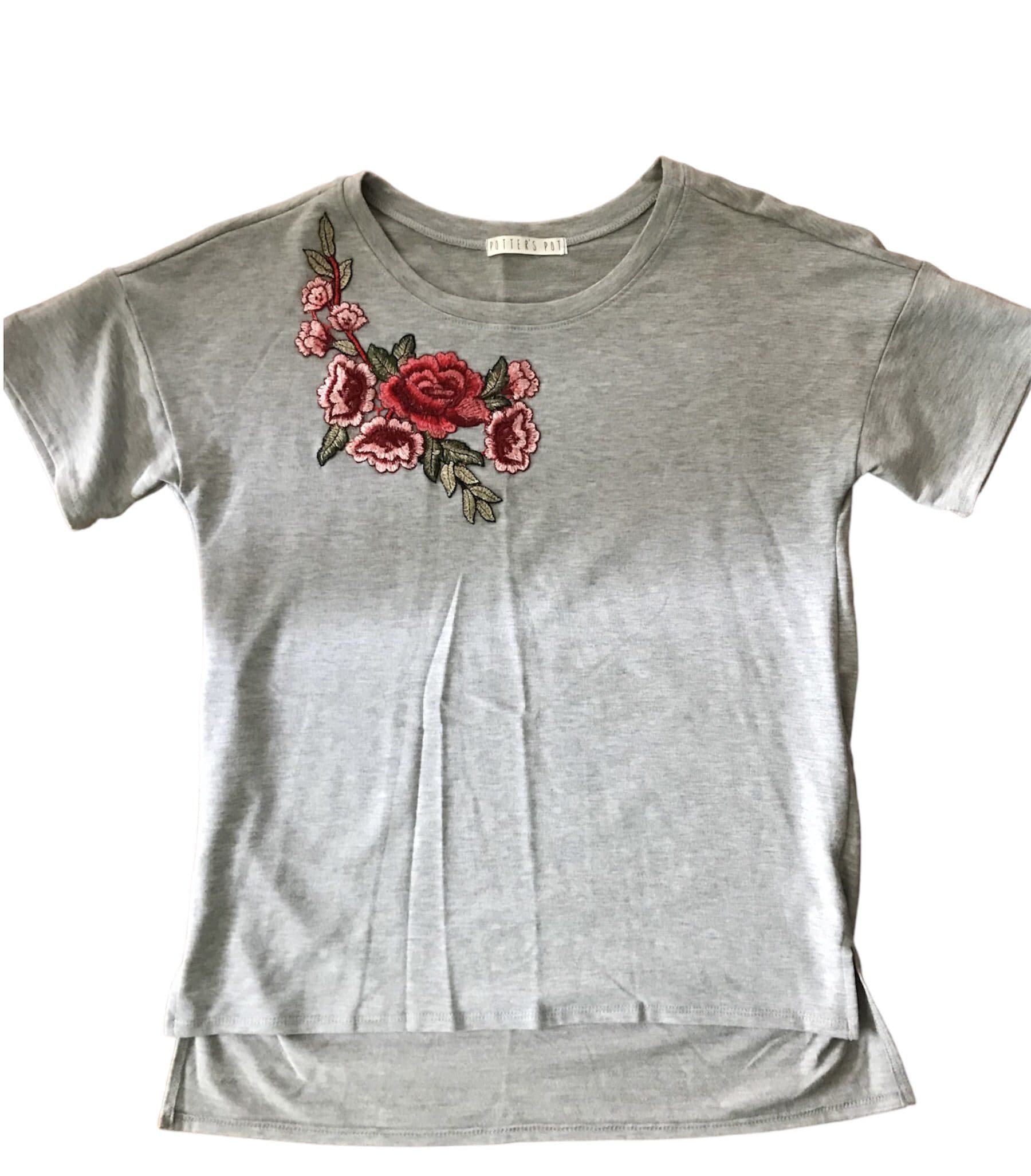 remera gris