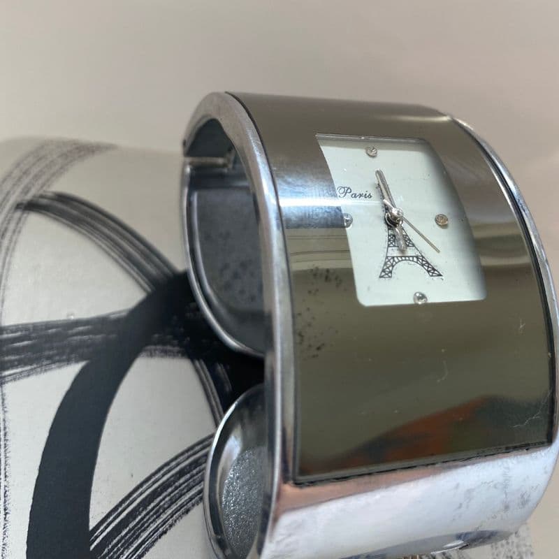 Reloj plateado