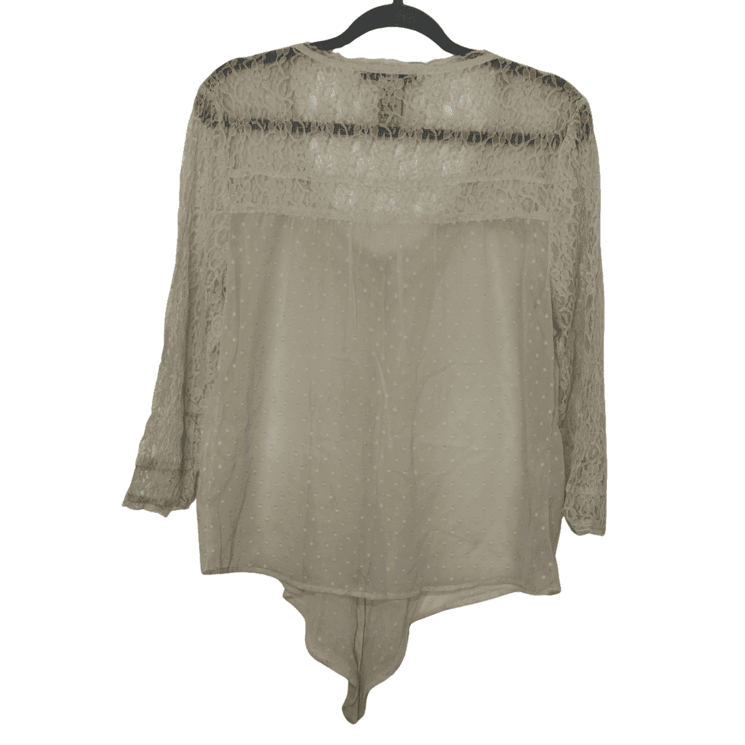 Blusa romántica estilo vintage con puntilla